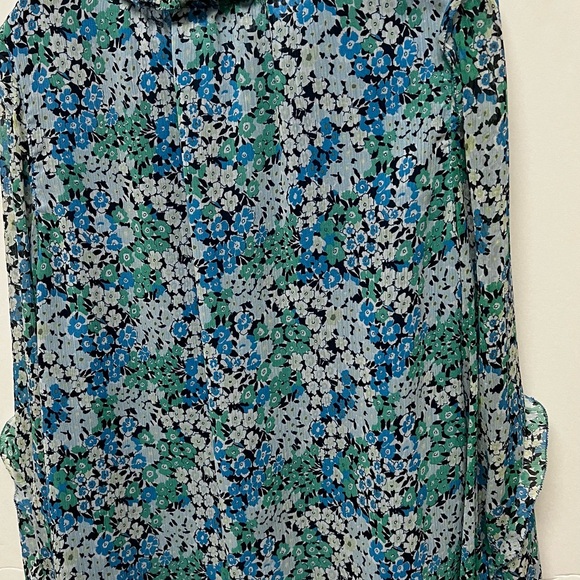 LOFT LIGHT BLUE/GREEN/BLACK FLORAL RUFFLED SLEEVES, SIZE MEDIUM V NECK - Picture 14 of 14